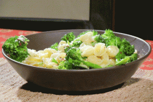 Makaron z brokułami (źródło: TLC)