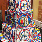 Tort szklany kościół z witrażami (źródło: tlc.com)