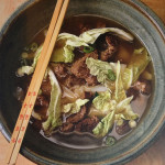 Zupa z wołowiną z kluskami (źródło: gokwan.com)